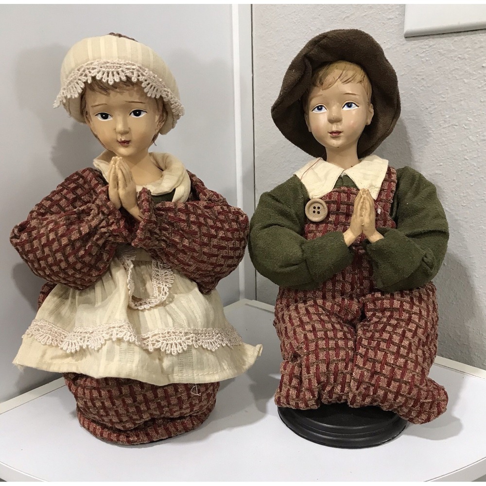 Vintage Cracker Barrel Thanksgiving Pilgrim Boy & Girl Praying Shelf Figurines